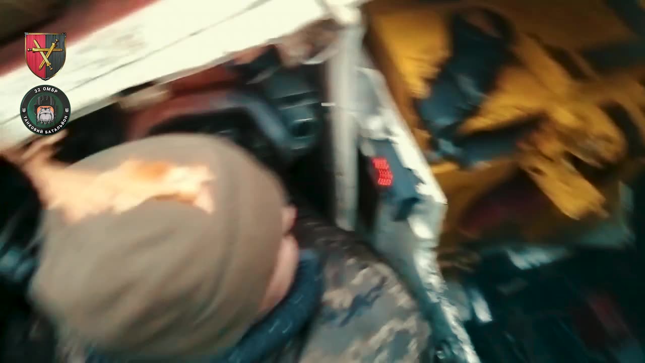 Ukrainian T64 Tank Gunner Firing on Russian Positions