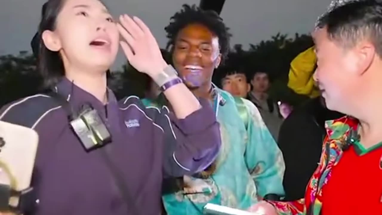 IShowSpeed fan froze in front of her after what happened ðŸ˜ðŸ’” #ishowspeed