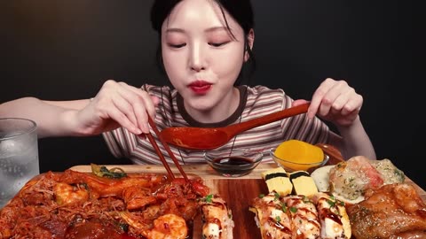Spicy Mala Xiang Guo with Egg Sushi, Guobaorou & Cream Shrimp Mukbang ASMR