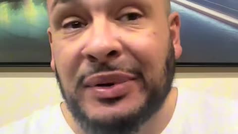anthonyfuentescomedy On Tiktok Said That Jlo / Jennifer Lopez Sounds Like A Cat Being Strangled