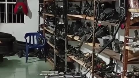 Motos