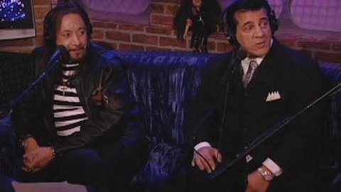 Sal Stalks Ace Frehley - 03-29-05