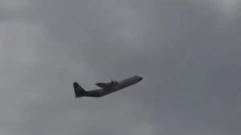 Watch This Heavy C-130 HERCULES Unbelievable Loop #Aviation #AeroArduino