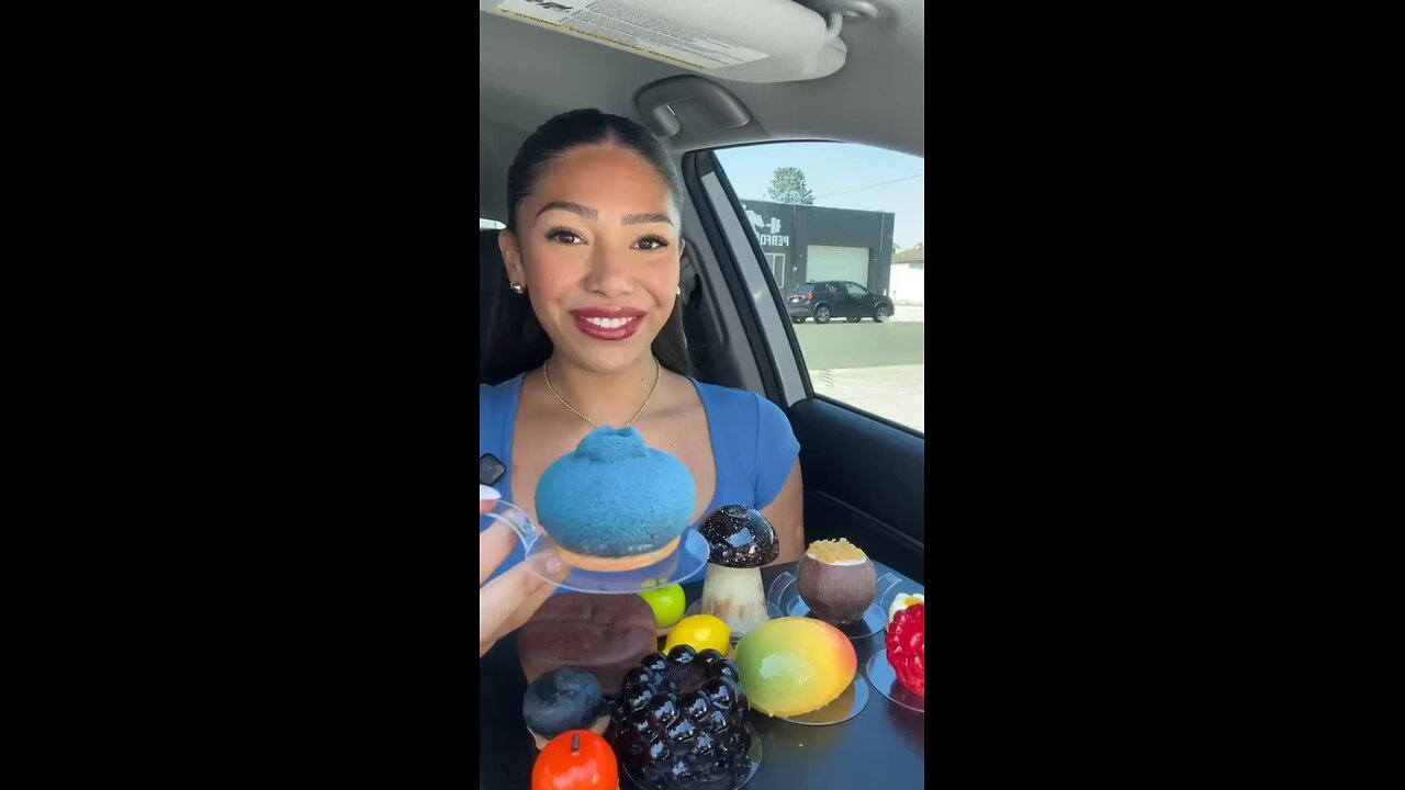 FRUITS FULL EATING VIDEO!! THE CRUNCH ON THESE OMG!! C