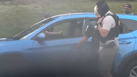 Suspected illegal alien cries & begs for help after trying to run from federal agents in D.C.
