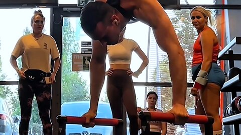 Scaring People in The Gym With Calisthenics #131