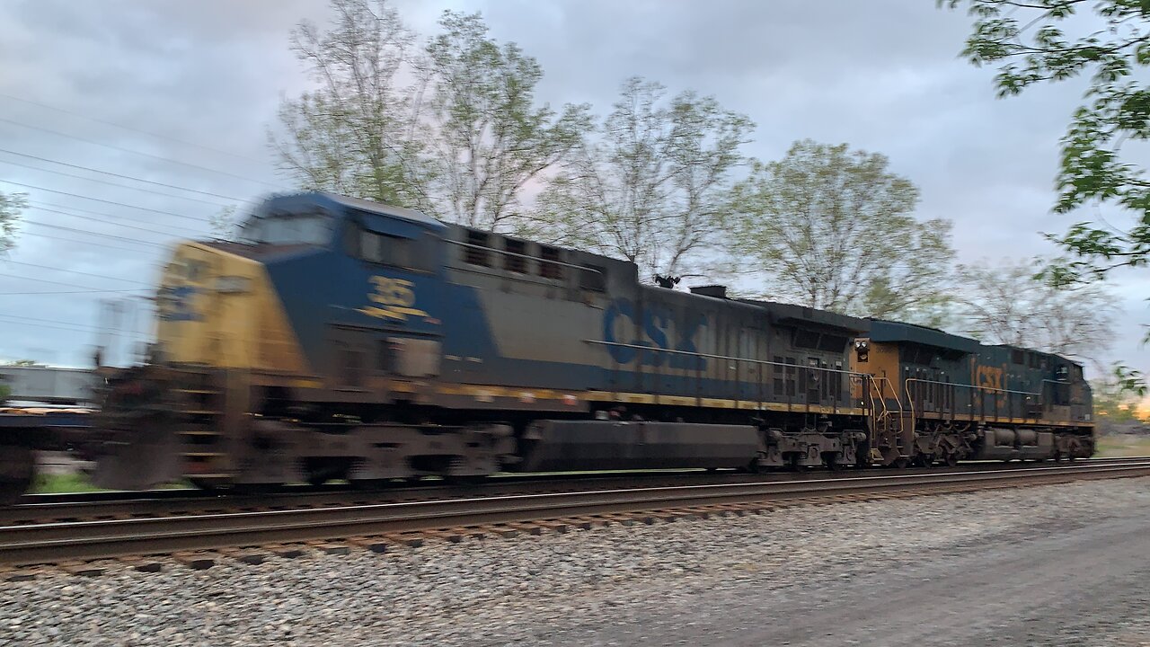 CSX Train YN 2 35 and 3095 give us another horn salute