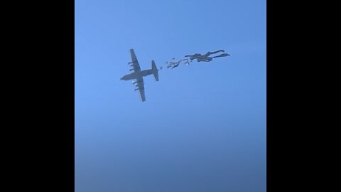 EAU y Jordania lanzan desde el aire toneladas de ayuda humanitaria para Gaza