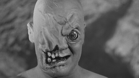 Destination Nightmare Late Movie: The Cyclops (TV Broadcast With Commercials)