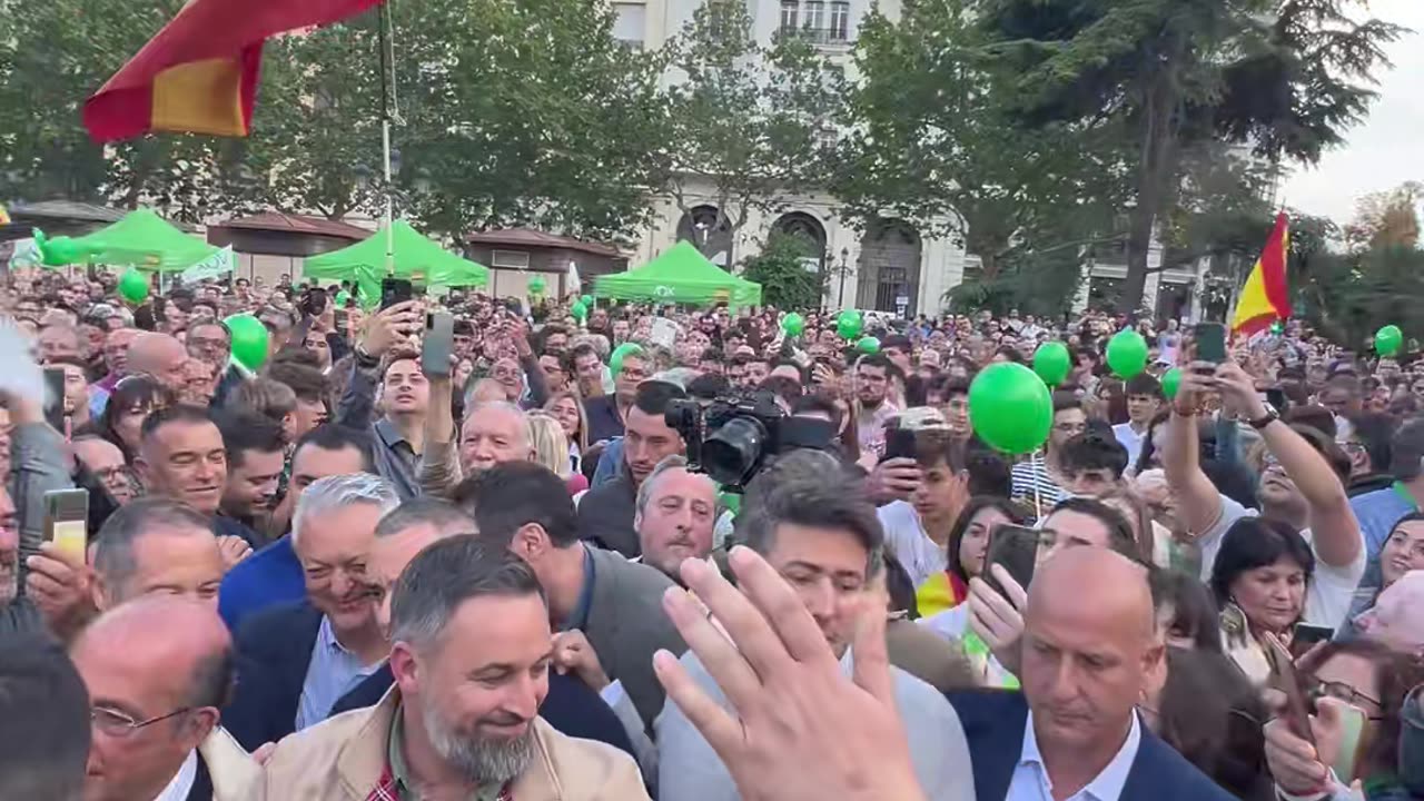¡Espectacular #VALENCIA! #VOX #SantiagoAbascal #28M #sóloquedavox #V...