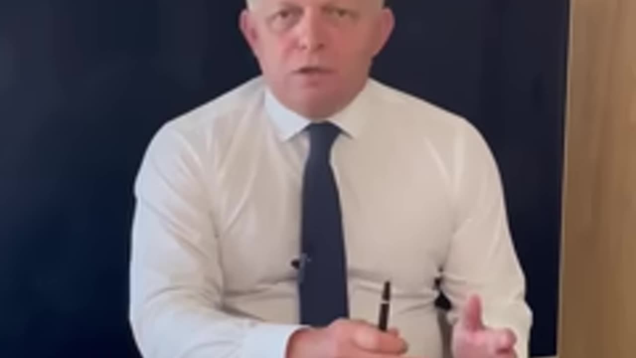 Robert Fico: Británia platila influencerov proti Smeru a zasahovala do volieb na Slovensku