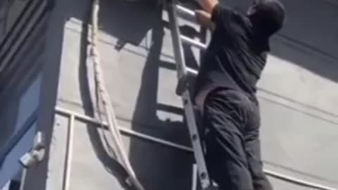 CHINK ELECTRICIAN AC ENGINEER - HE AINT GO TO AUSTRALIA -more than likely