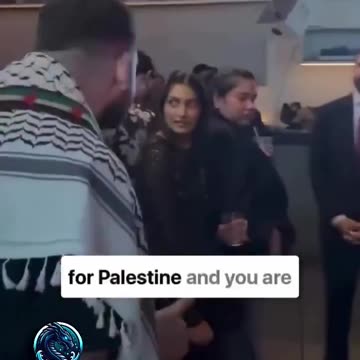 Zohran Mamdani harassed by his own supporters, just for admitting that Israel has a right to exist.