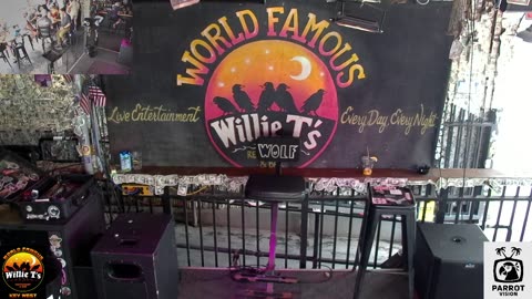 LIVE Music Everyday!