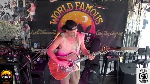 LIVE Music Everyday!