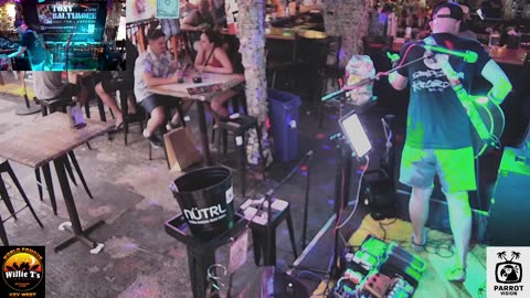 LIVE Music Everyday!