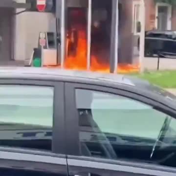 Fake asylum seeker in Italy burns down gas station for fun. Doctor or engineer?