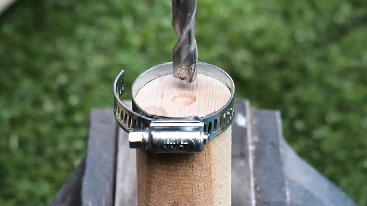 Sealing two wooden pieces perfectly.hd