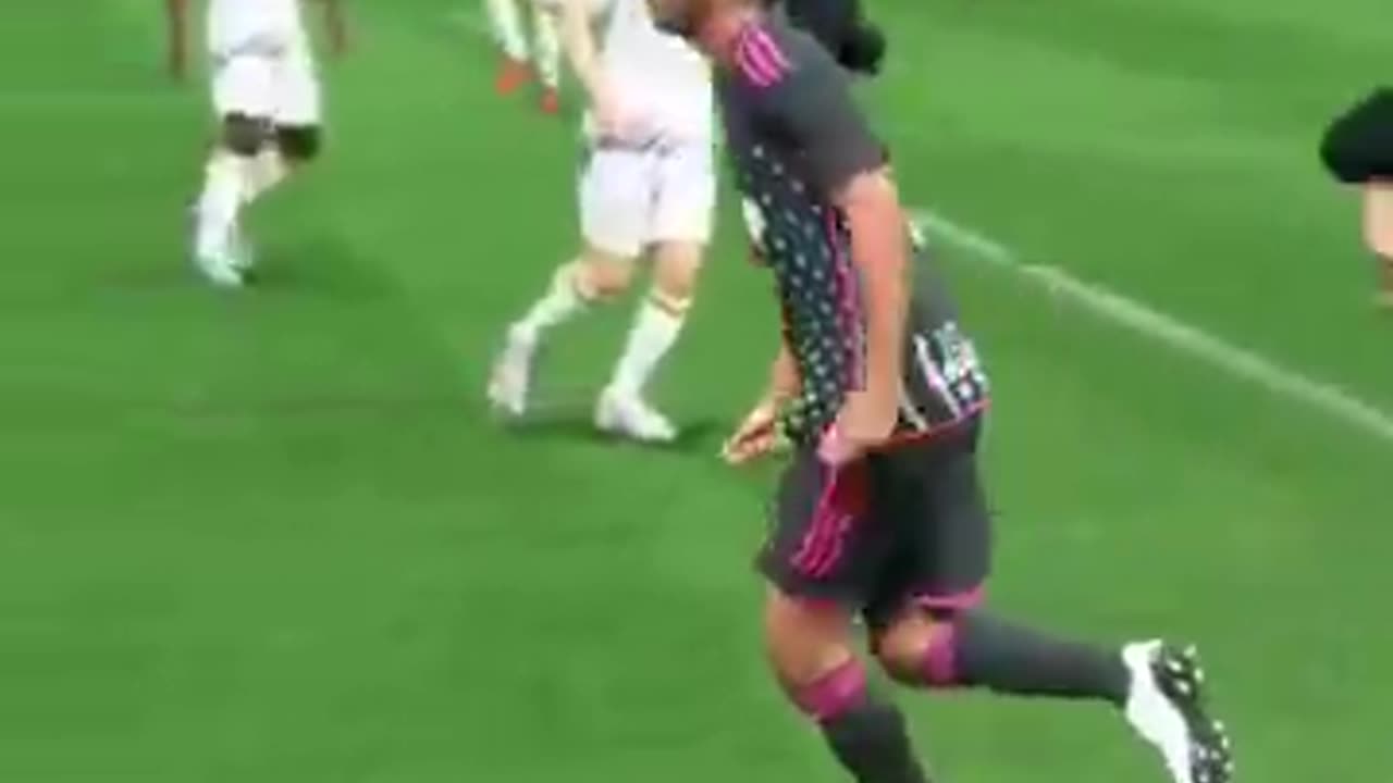 ⚽ Ronaldinho Magic in FC24 | Unreal Skills! 🇧🇷🔥