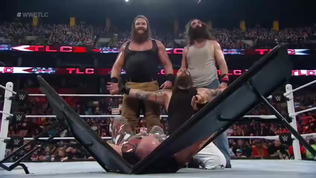 (2015.12.13) The Wyatt Family vs ECW Originals - 8-Man Elimination Table Match - WWE