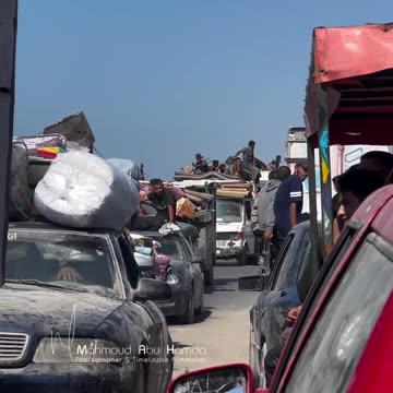 People bid farewell to their city as if parting from a beloved