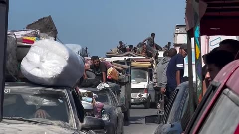 People bid farewell to their city as if parting from a beloved