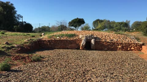 Alcalar Megalithic Site (Algarve, Portugal) 4