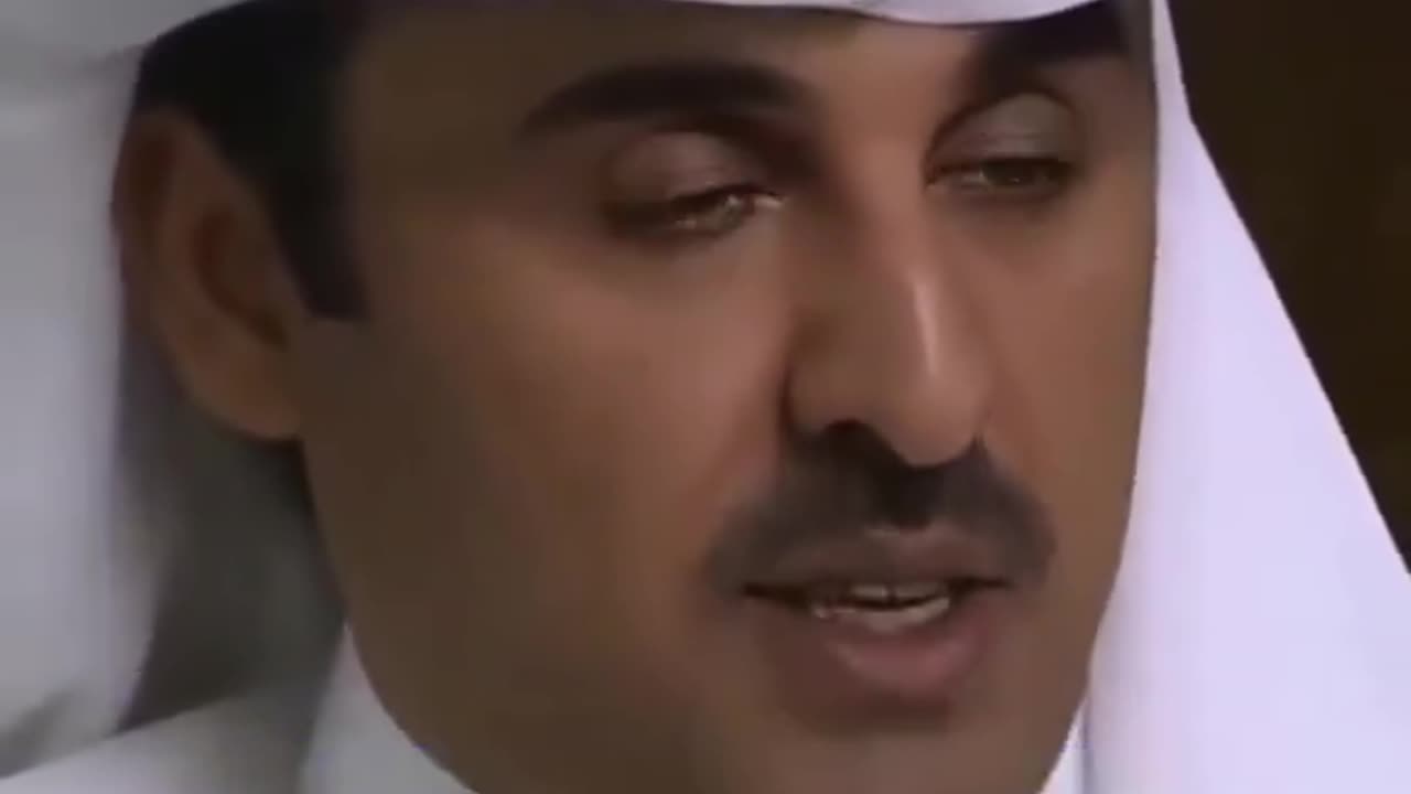 Donald Trump is an empty suit. A narcissist. A clown. | 5/16/2025