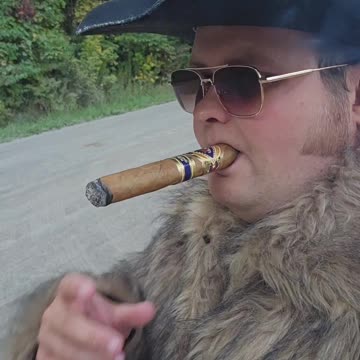 Diamond Crown Cigar.