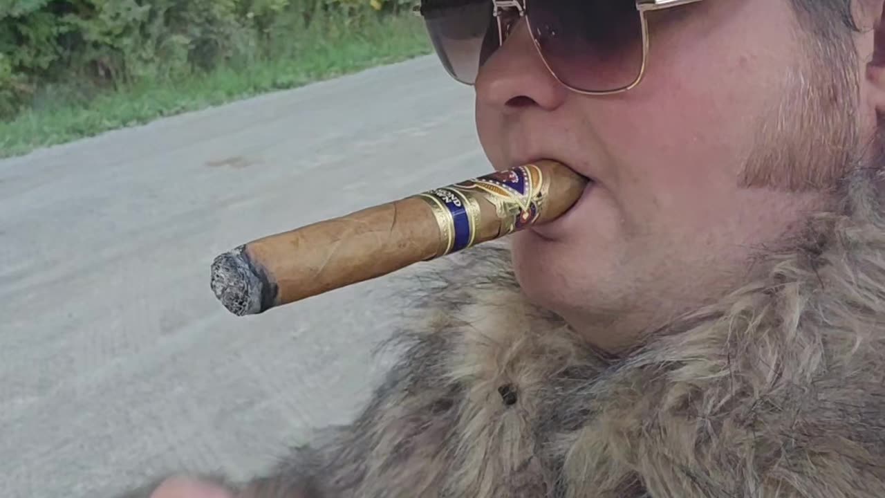 Diamond Crown Cigar.