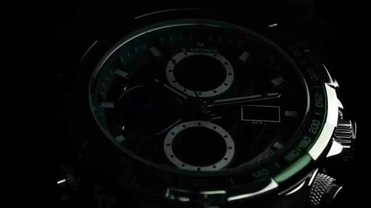 WOW! Get Ready for Valentine's Day with THIS Luxury NAVIFORCE Watch!