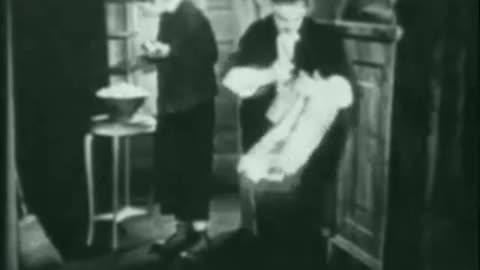 The Show (1922) starring Larry Semon, Oliver Hardy