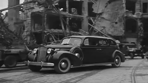 2ND ARMORED TROOPS ARRIVE IN BERLIN - 2ND ARMORED TROOPS ARRIVE IN BERLIN - 111-adc-9861