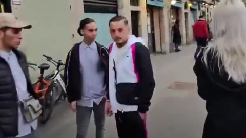 Las mujeres son objeto de acoso en las calles de Barcelona