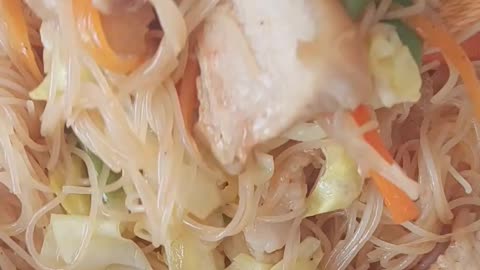 Panlasang Pinoy. Pancit Guisado with Double Meat! #AmazeGlazed #GesundeRezepte #Feelgoodfoodie
