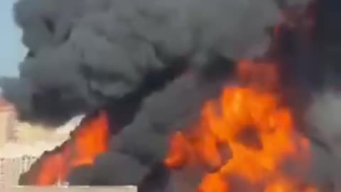 👀💥 In Moscow Balashisha, something is actively burning in an industrial zone