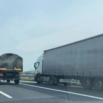 AVVISTATA UN’ALTRA COLONNA DI MEZZI MILITARI ITALIANI ....