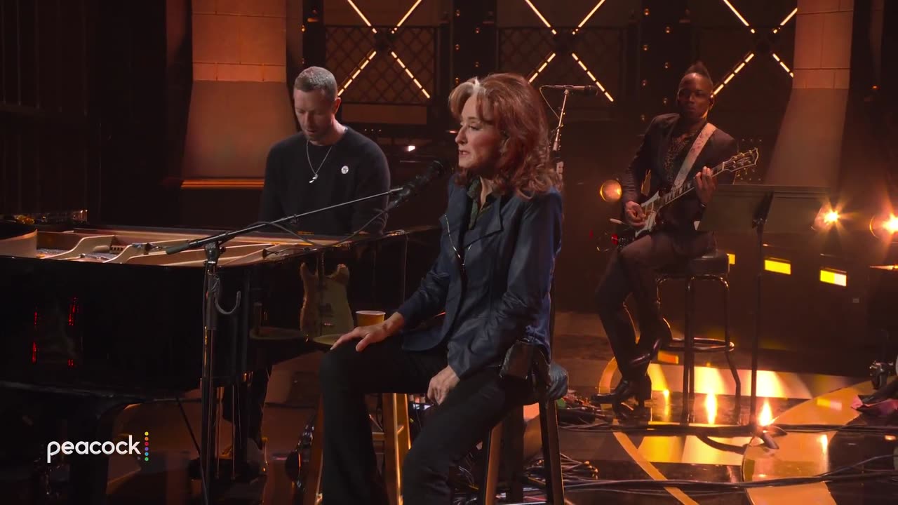 I Can't Make You Love Me (Mike Reid cover) with Chris Martin & The Roots - Bonnie Raitt (live)
