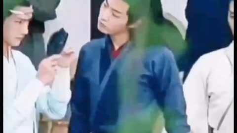 21-Year-Old Yibo Had No Chance—Who Could Resist Xiao Zhan’s Teasing?