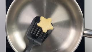 Star-shaped pancakes you'll love to make.hd