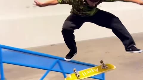 😎🛹 Doesn't Get Cleaner Than That! Skateboarding Perfection! | SkateNation