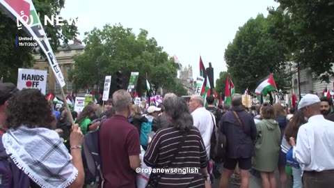 Thousands protest in London for starving Palestinians in Gaza