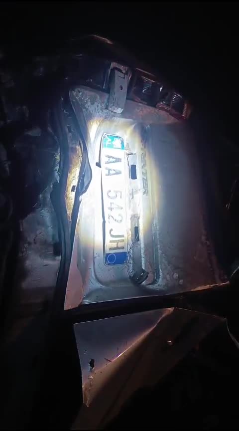 Aksident i frikshëm në autostradën Fier – Lushnje! Benzi përplas furgonin me pasagjerë, 2 rëndë