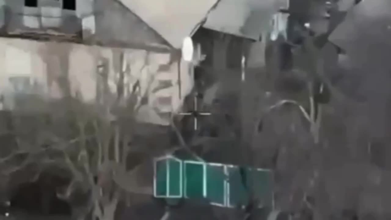 😳🔥 FPV drone with an enlarged warhead destroys a house Russian infantry in