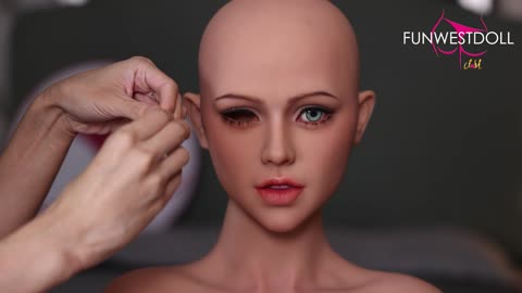 fraudoll——Augäpfel können sich bewegen