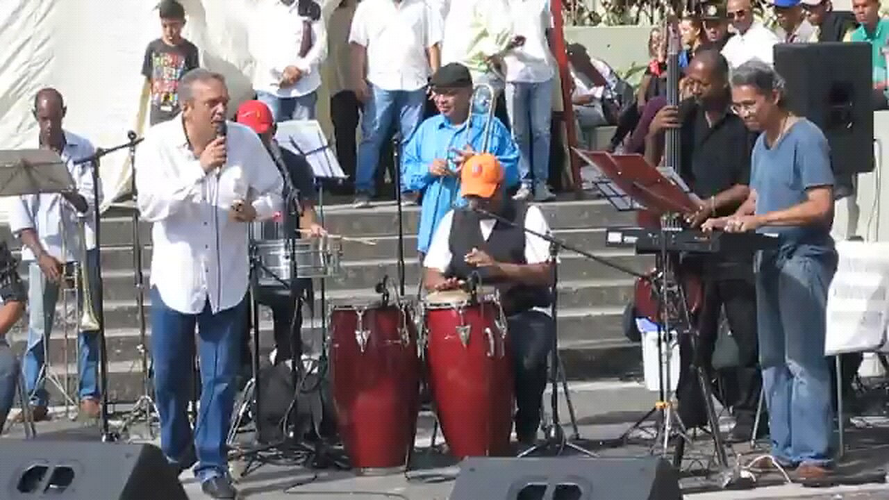 Retrombon feat Yeci Ramos