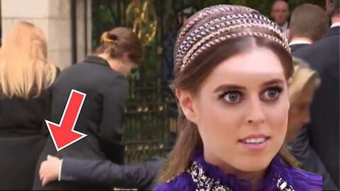 PRINCE ANDREW TOUCHING DAUGHTER CAUGHT ON CAMERA ⚠️ SHARE QUICKLY 🚨