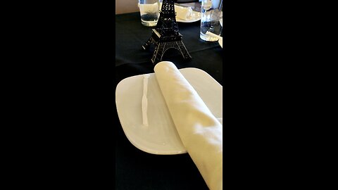 Waiting For Wandering Francophones, Levantine Grill, Grand River Ave, Novi, MI, 5/9/25