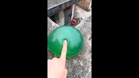 Balloons 🎈 drop 😱#foryoupage❤ #ply #unfreezmyaccout #funnyvideo #viralvideo