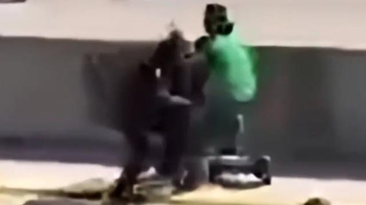 #LosAngeles #California #Riots： Protestor tries to run thru cops ON #SCOOTER fails #FAFO #STEVEINMAN